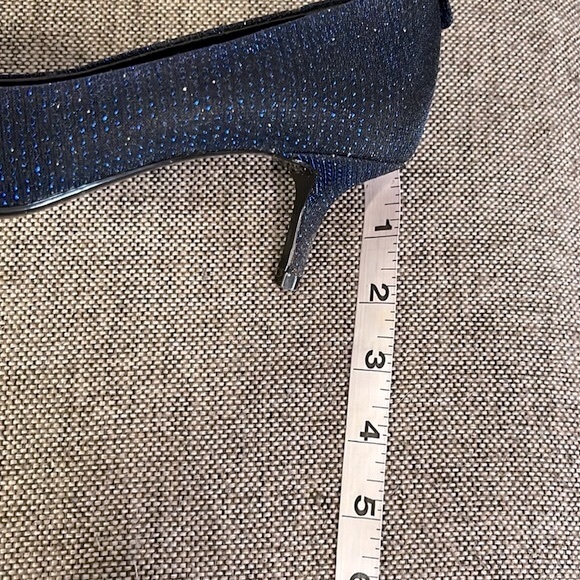 Michael Micheal Kors blue sparkly heels, size 7 1/2M - Picture 7 of 9